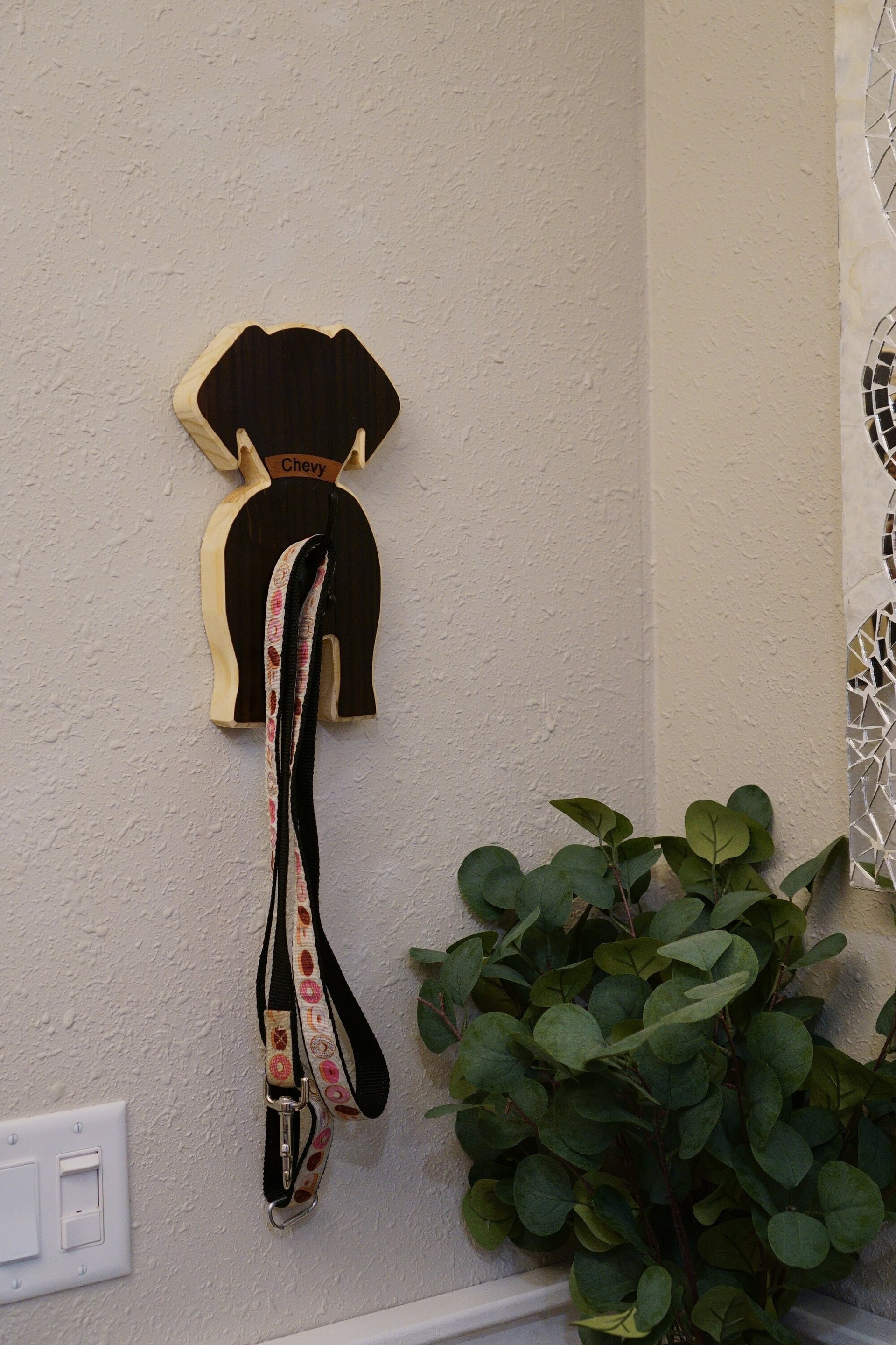 Dog leash holder | Personalized | Silhouette dog leash holder | Wooden Dog leash Holder